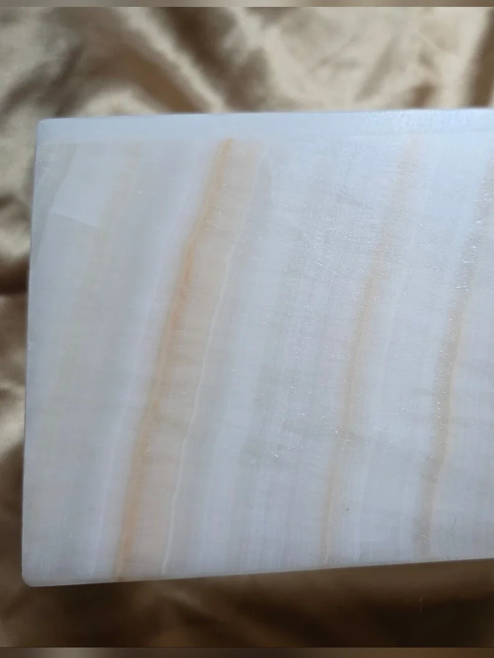 Vintage Collectable Tellez Off White Mexican Onyx Decorative Tissue Box Cover